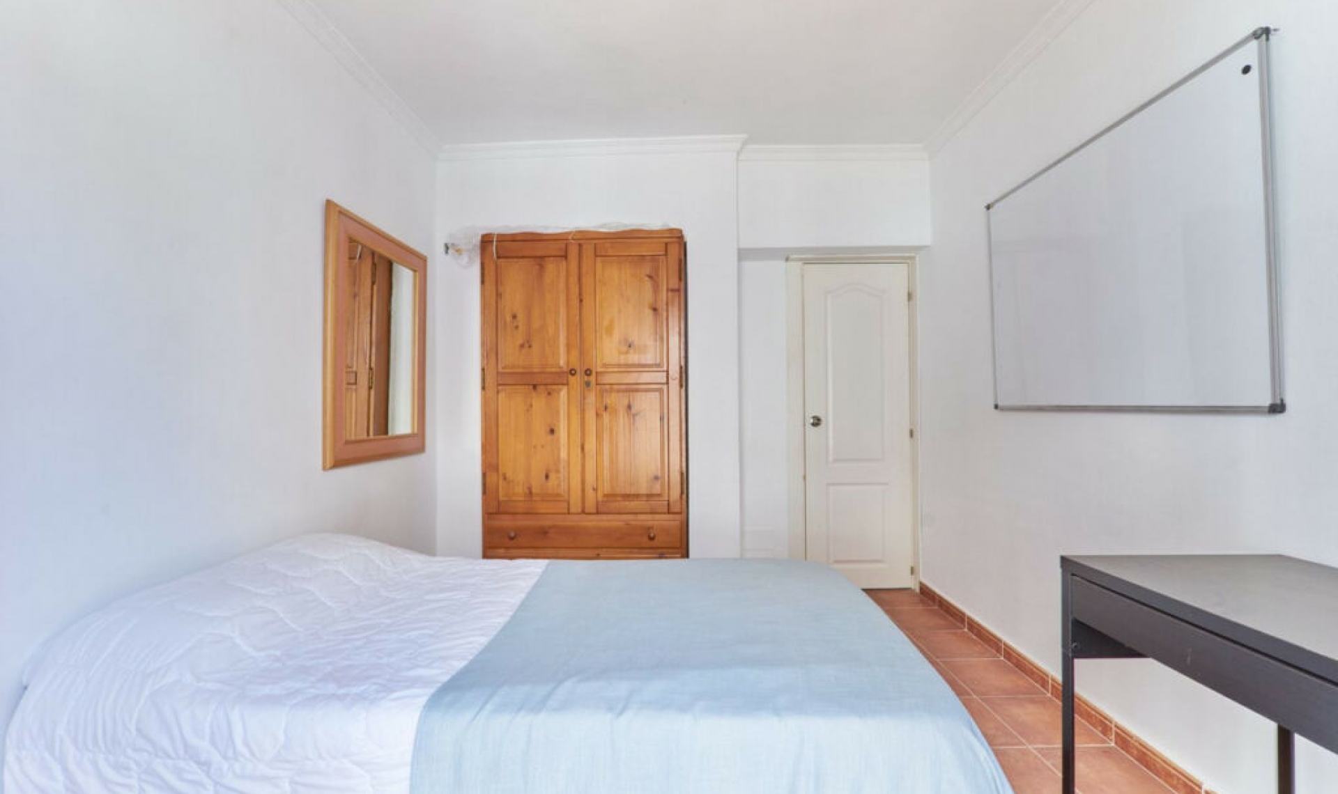 Resale - House -
Marbella
