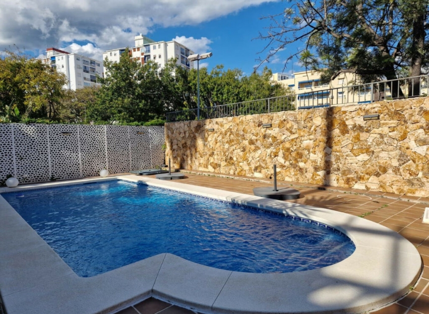 Resale - House -
Marbella