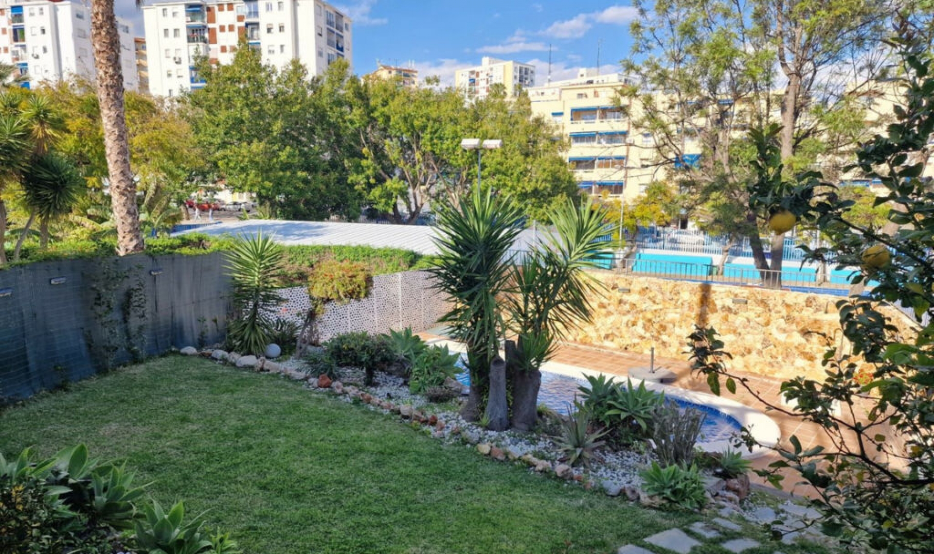Resale - House -
Marbella