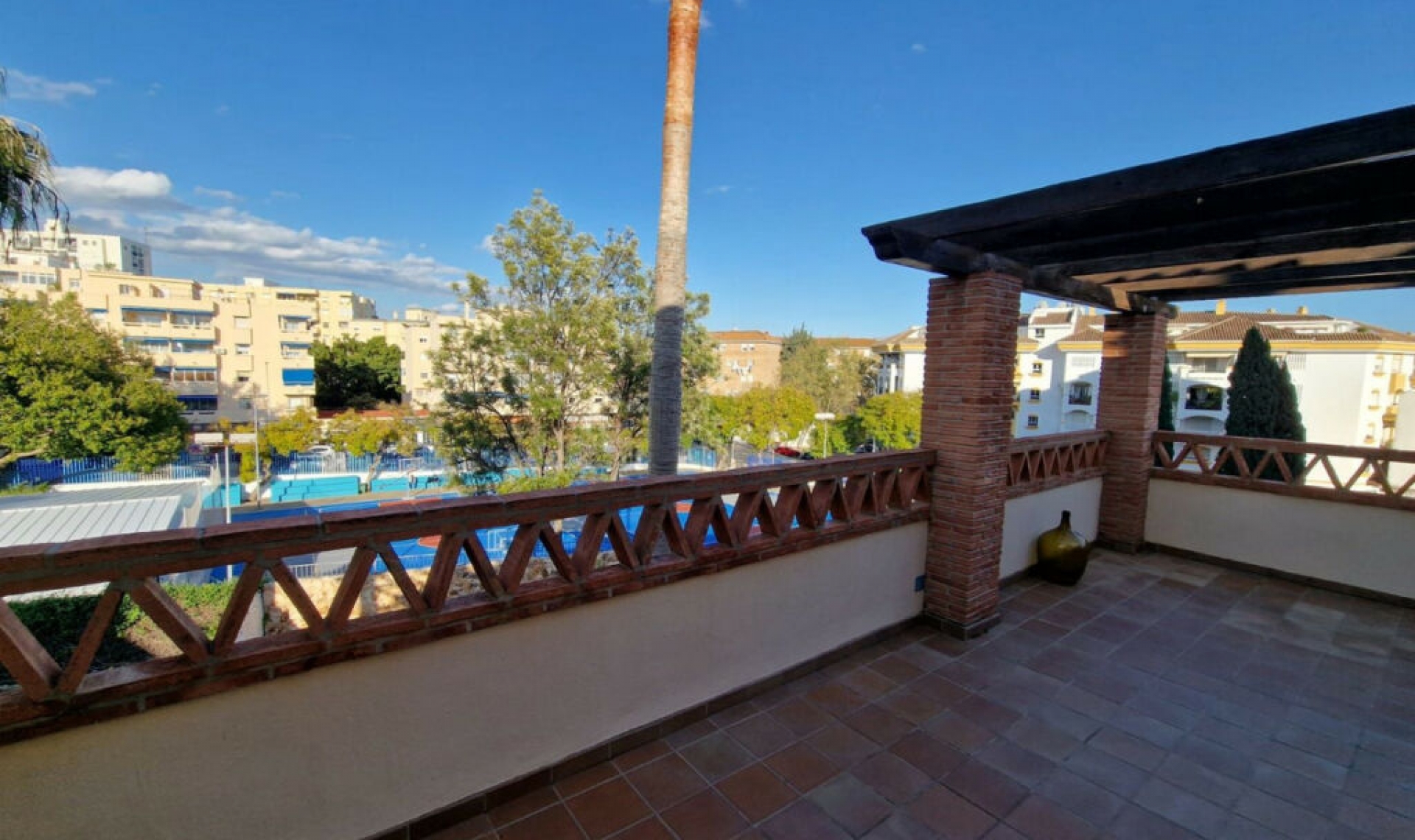 Resale - House -
Marbella