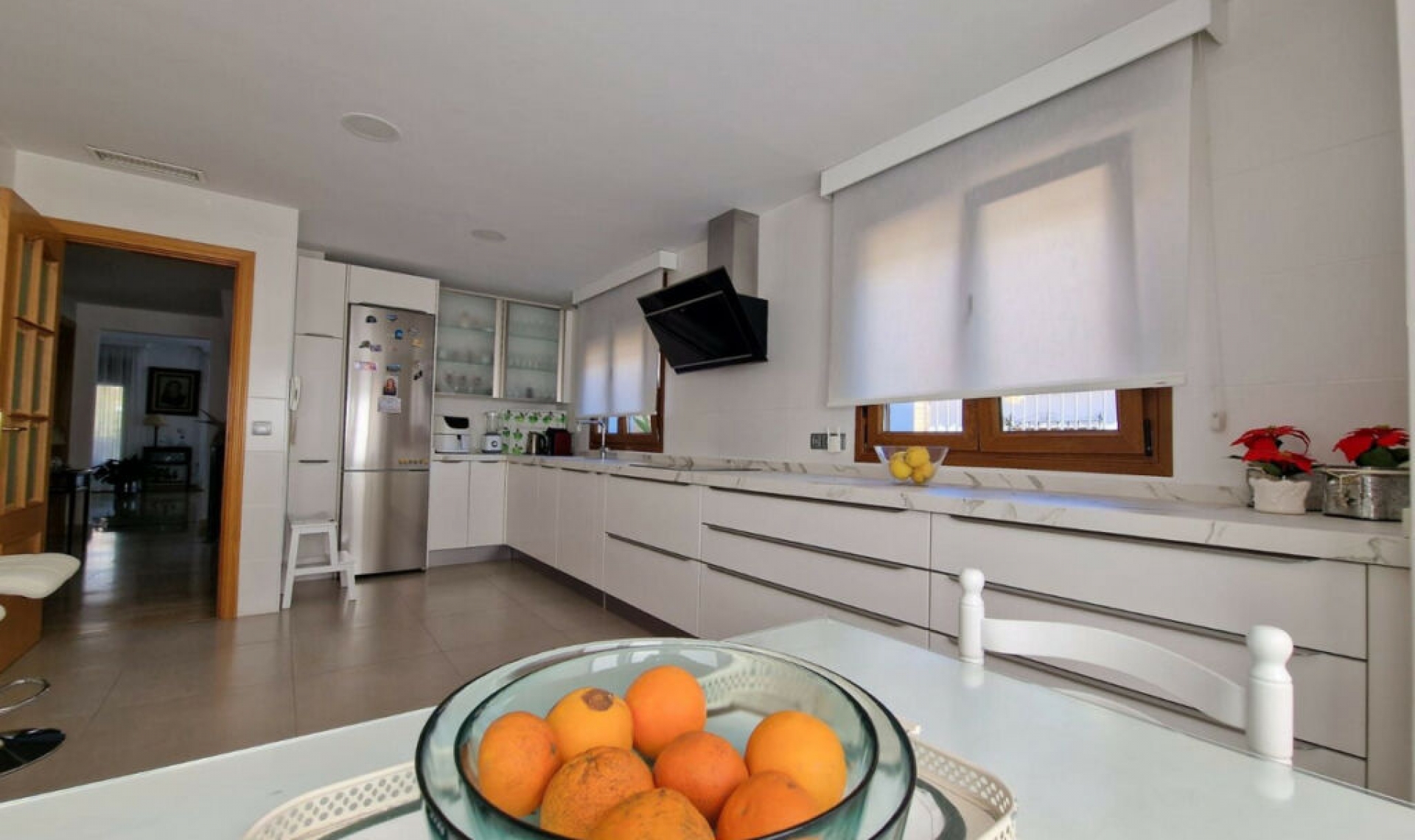 Resale - House -
Marbella