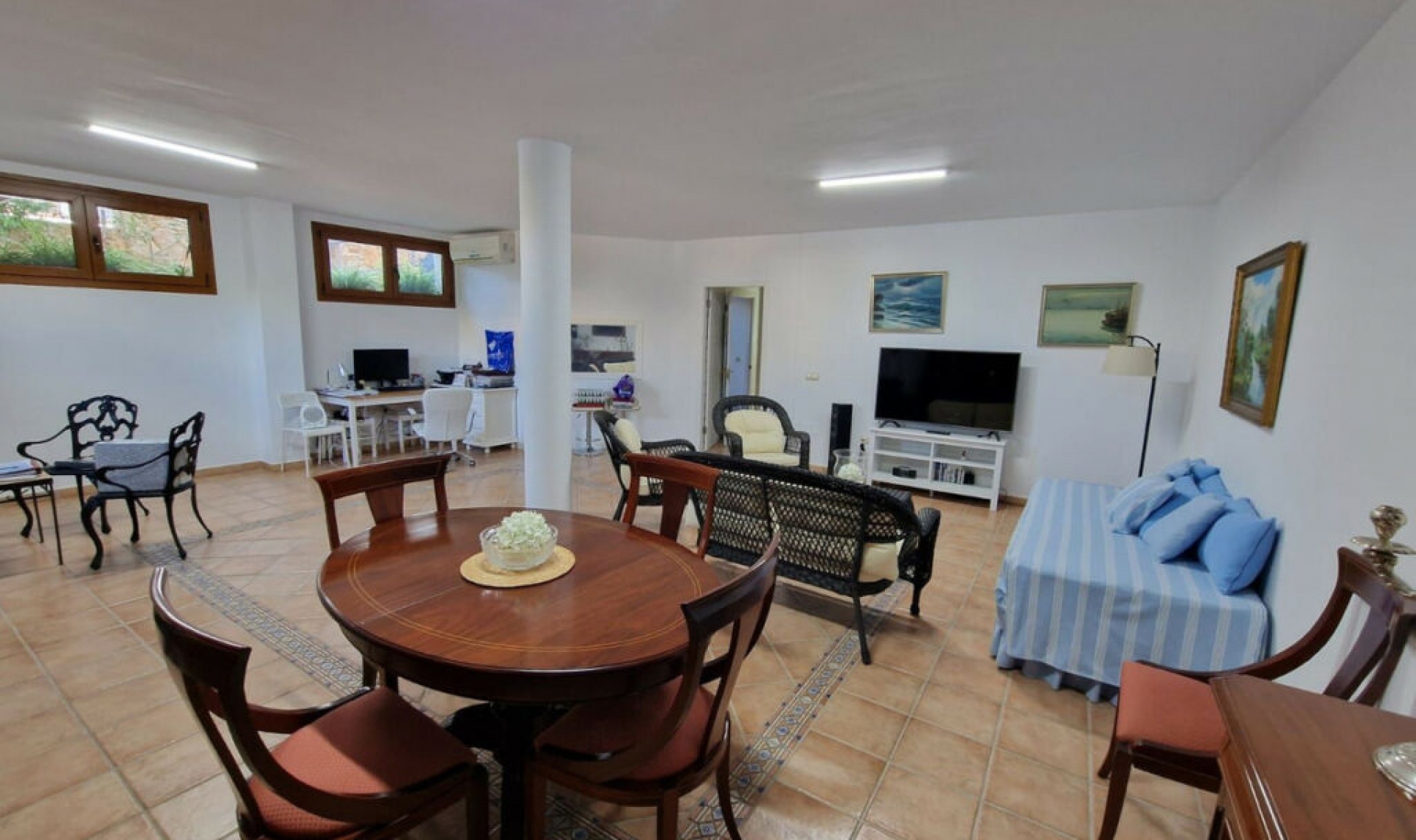 Resale - House -
Marbella