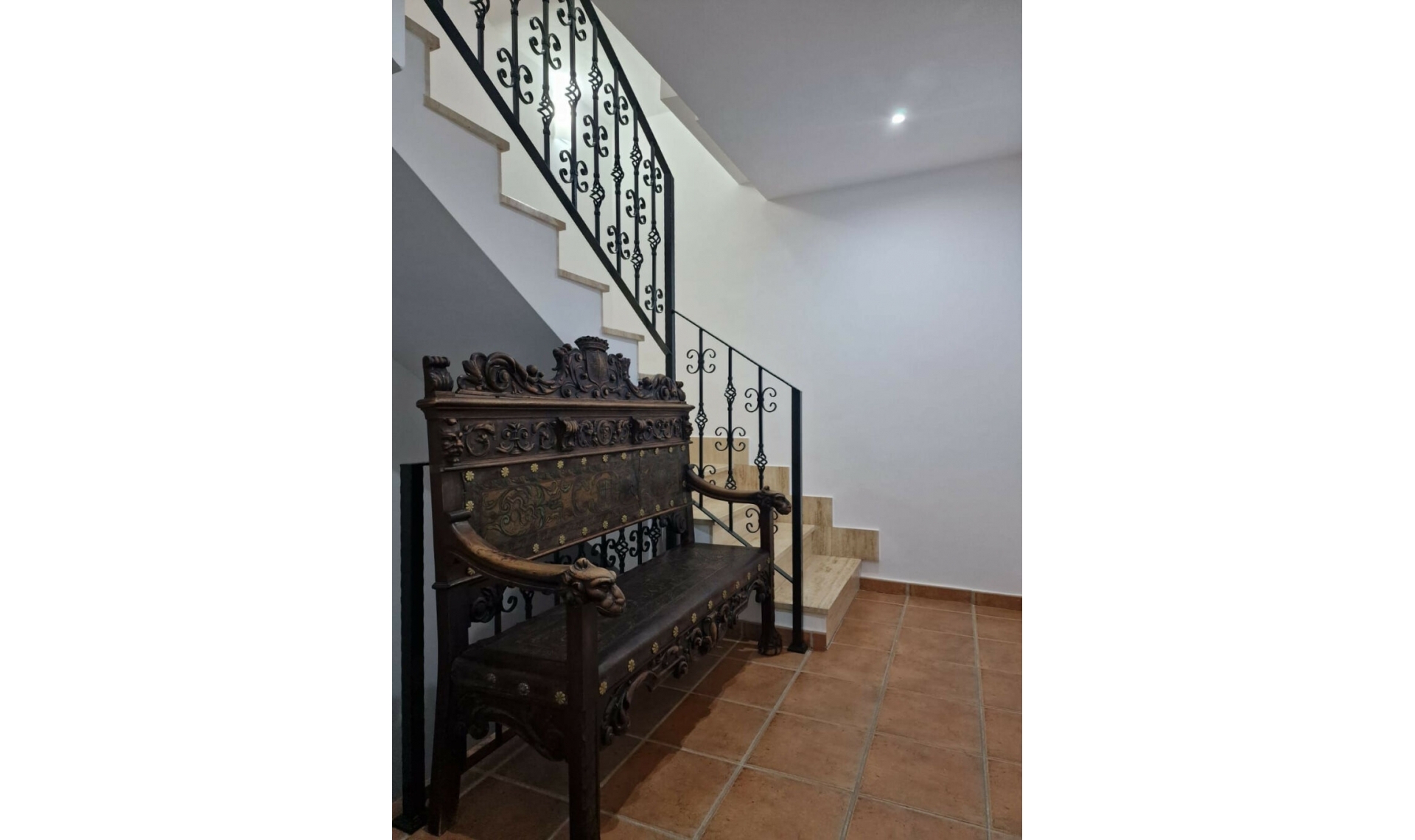 Resale - House -
Marbella