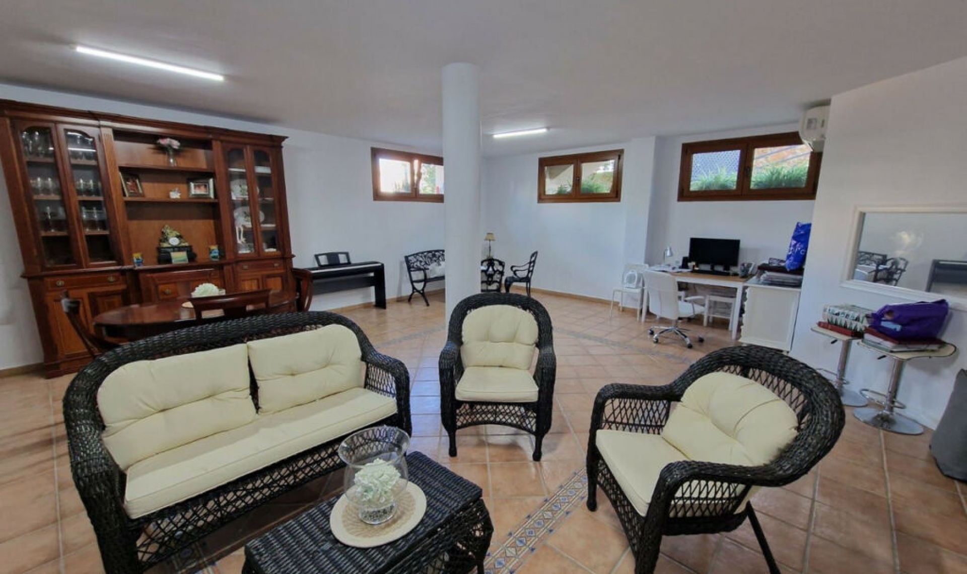 Resale - House -
Marbella