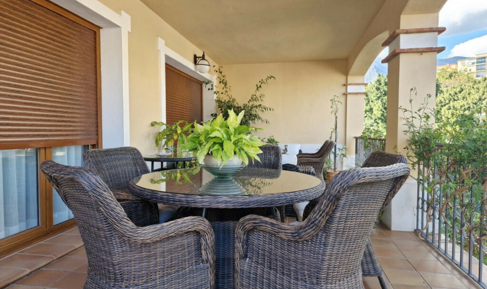 Resale - House -
Marbella