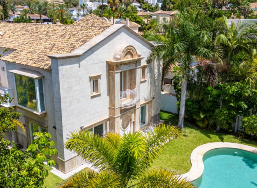 Resale - House -
Marbella