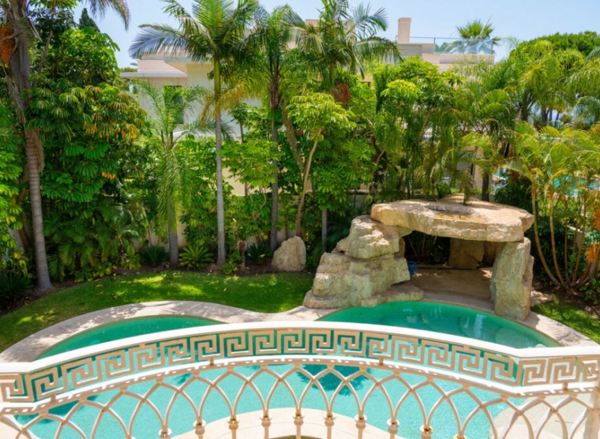 Resale - House -
Marbella