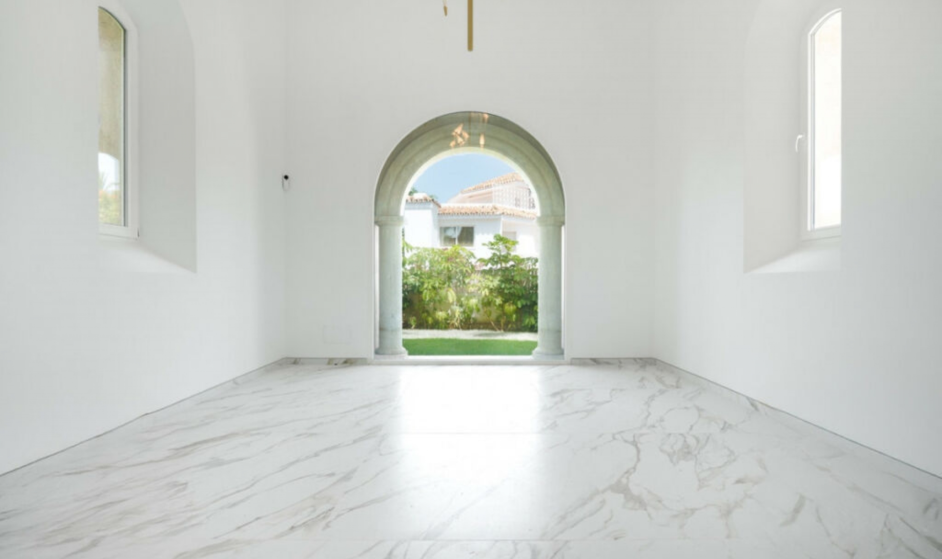 Resale - House -
Marbella