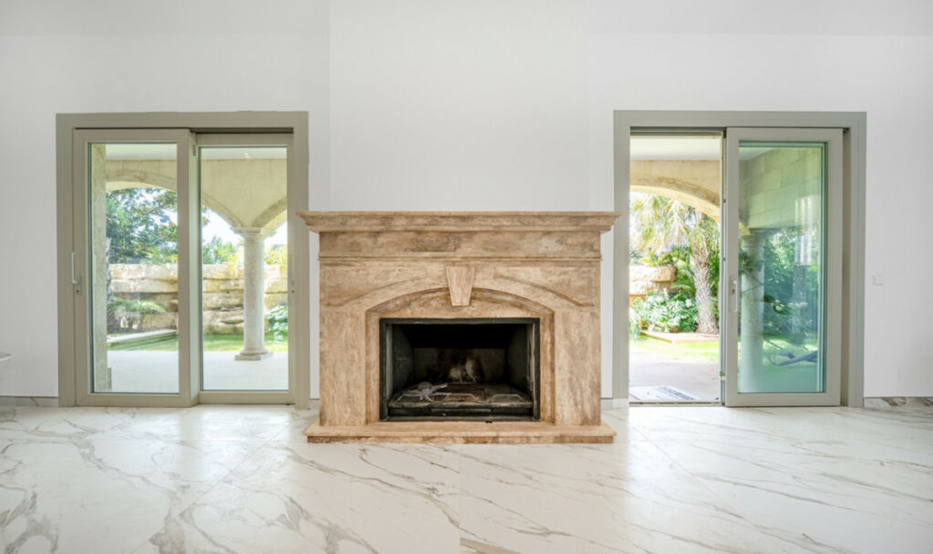 Resale - House -
Marbella