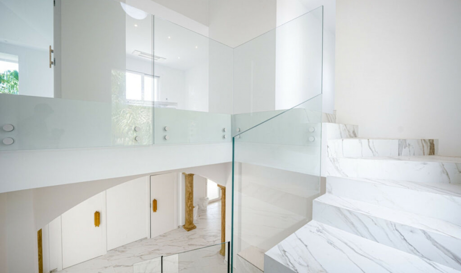 Resale - House -
Marbella