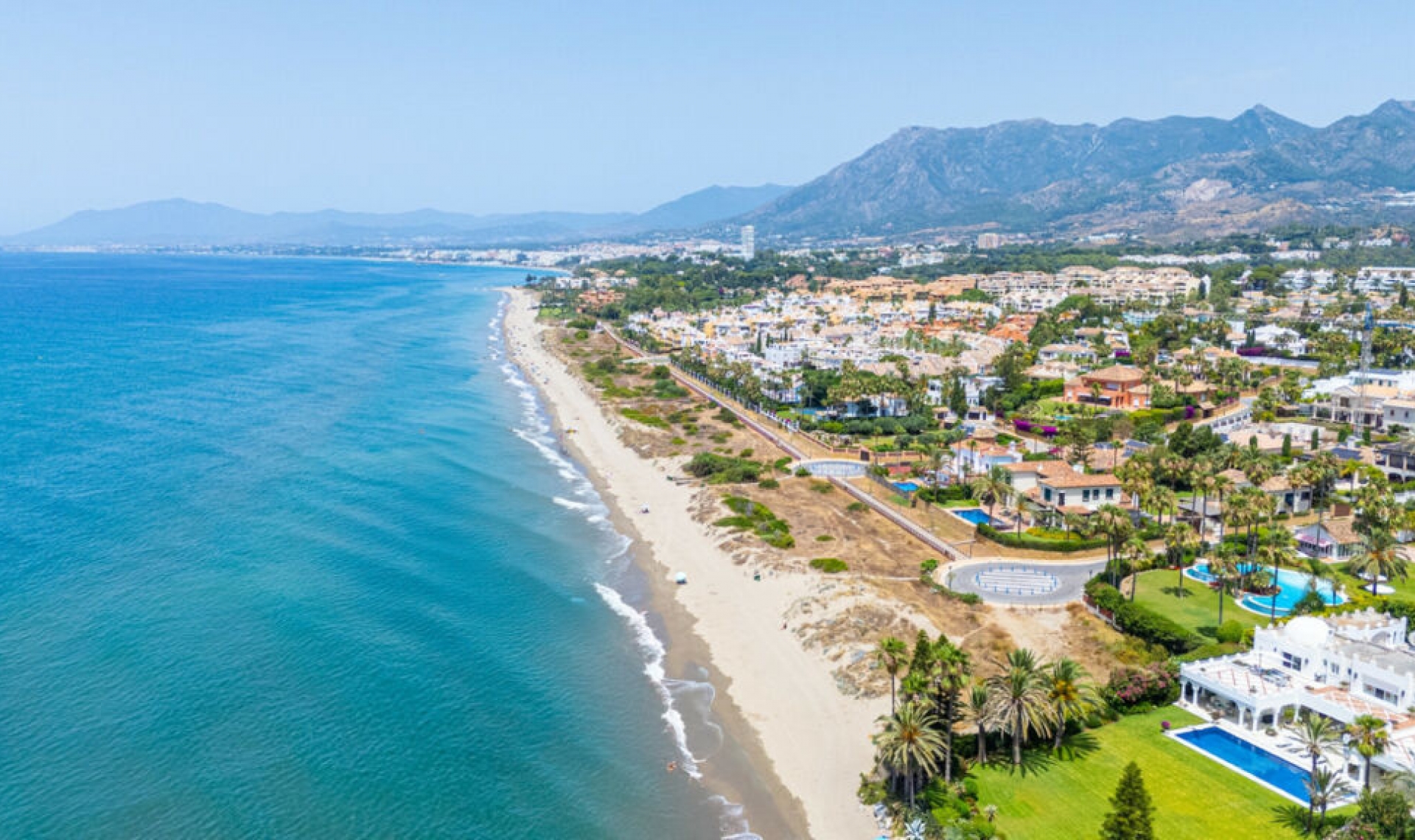 Resale - House -
Marbella