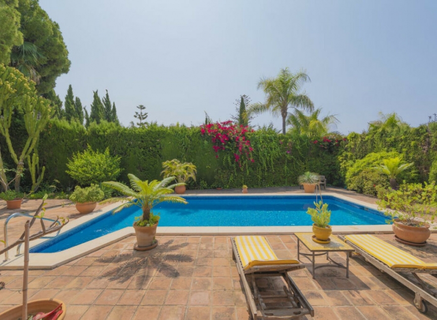 Resale - House -
Marbella