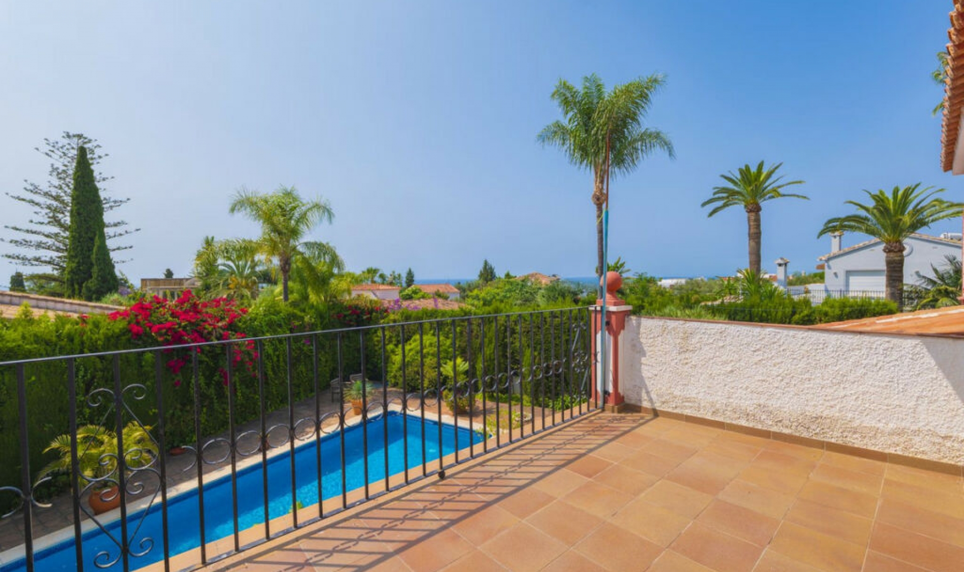 Resale - House -
Marbella