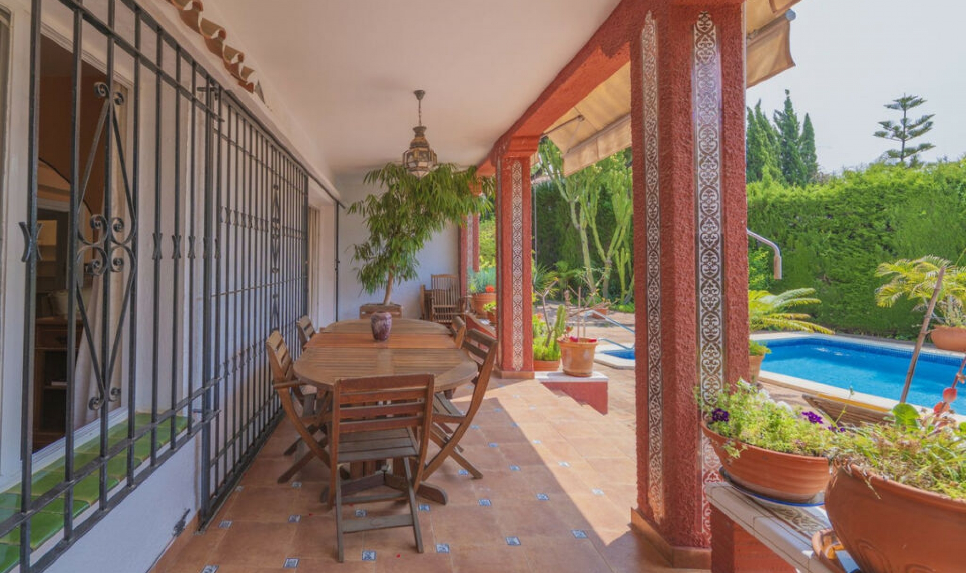 Resale - House -
Marbella