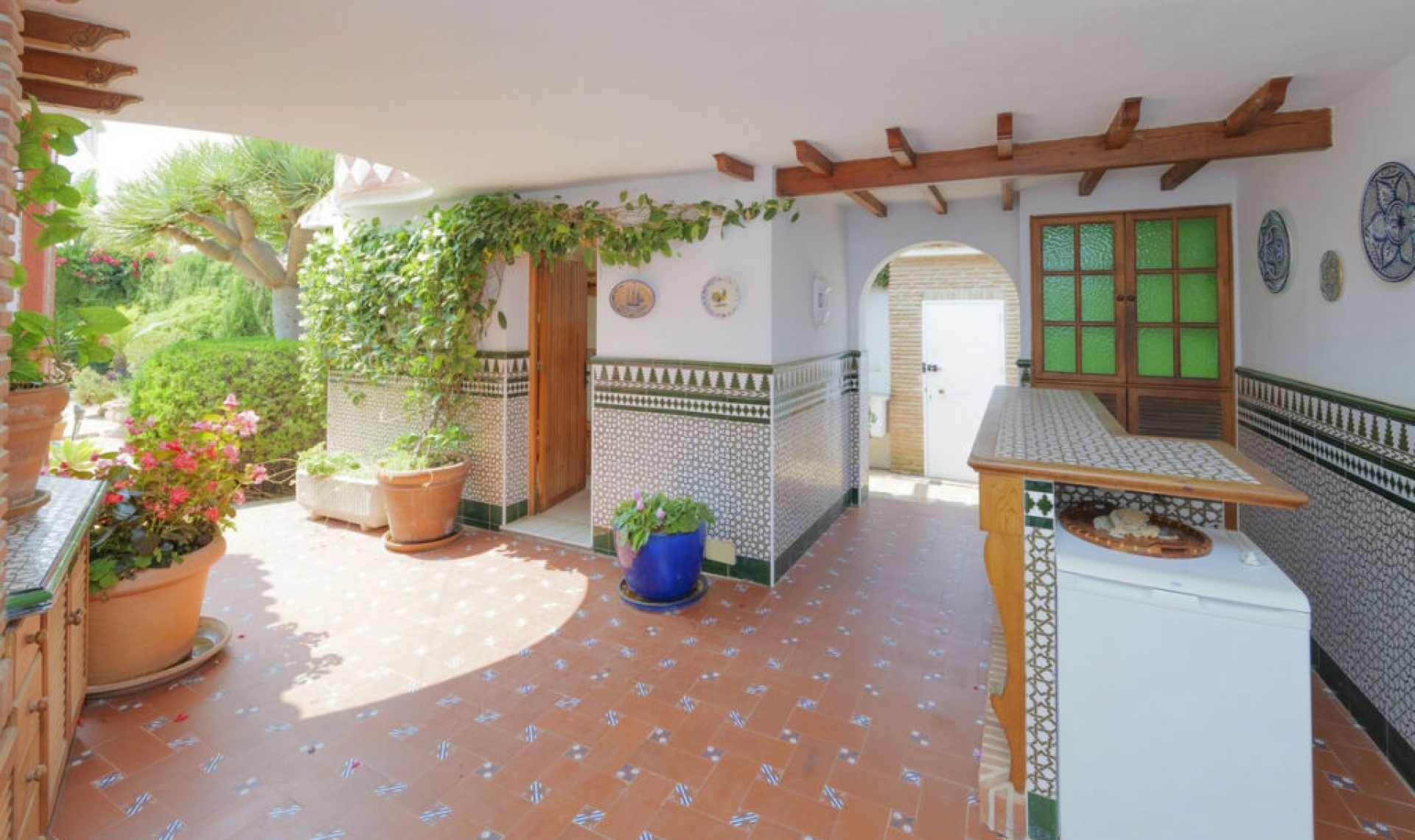 Resale - House -
Marbella