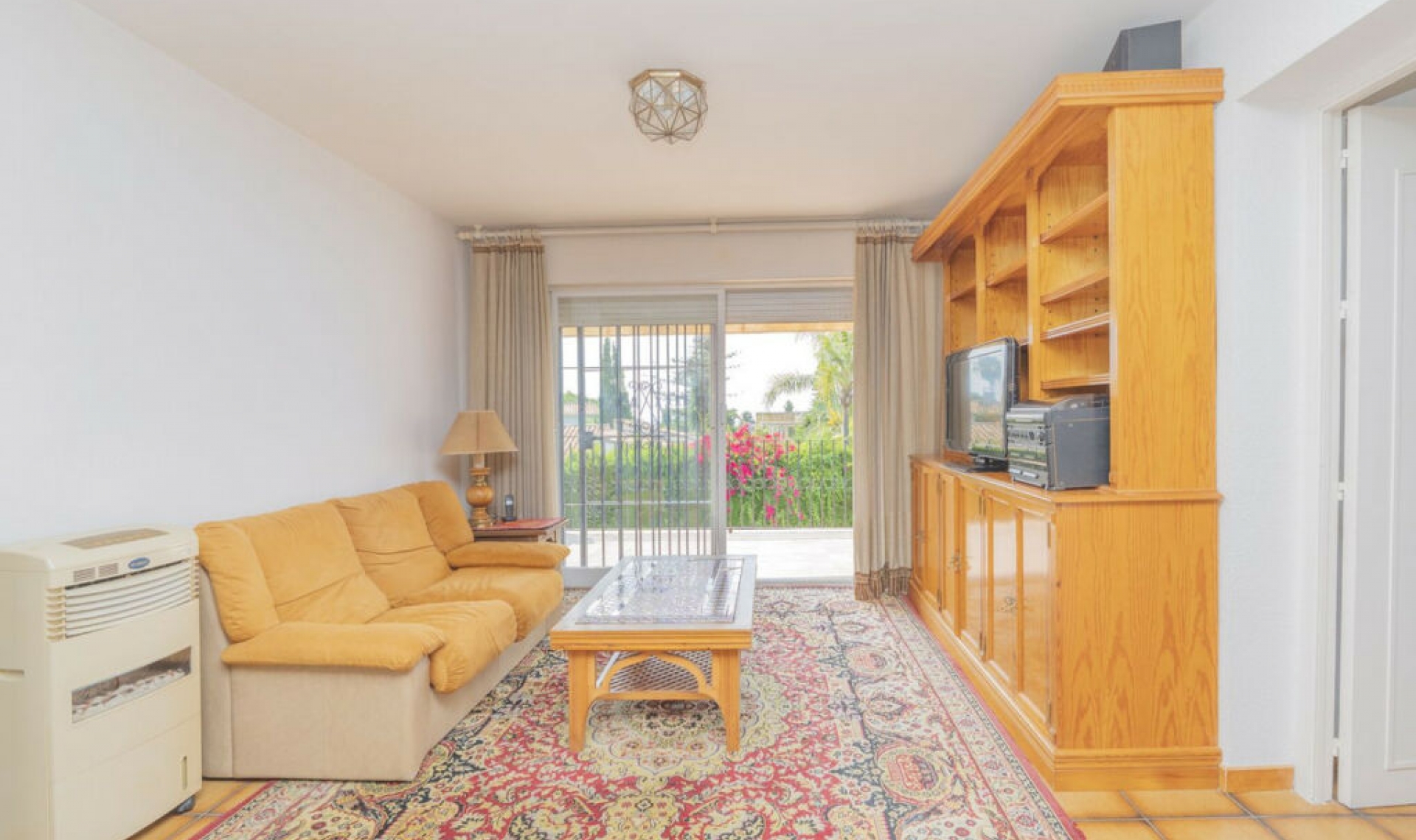 Resale - House -
Marbella