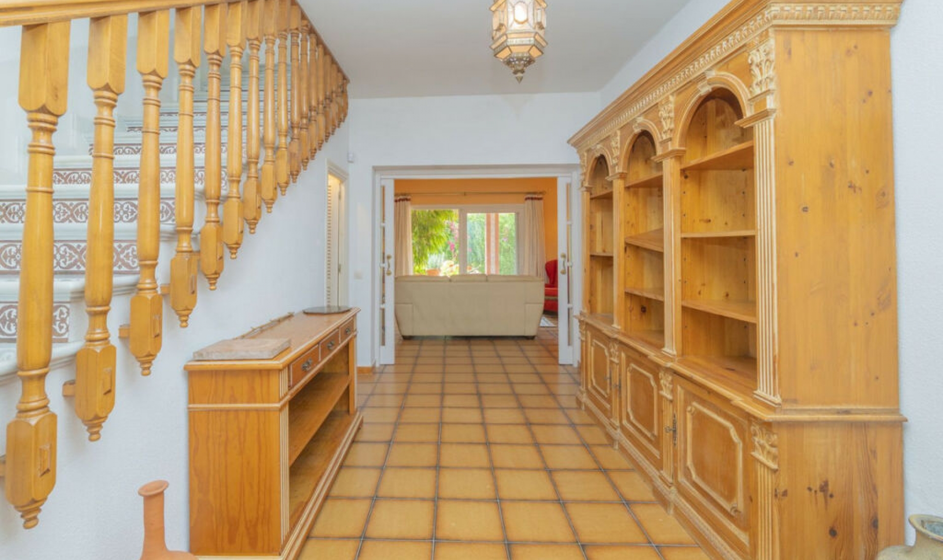 Resale - House -
Marbella