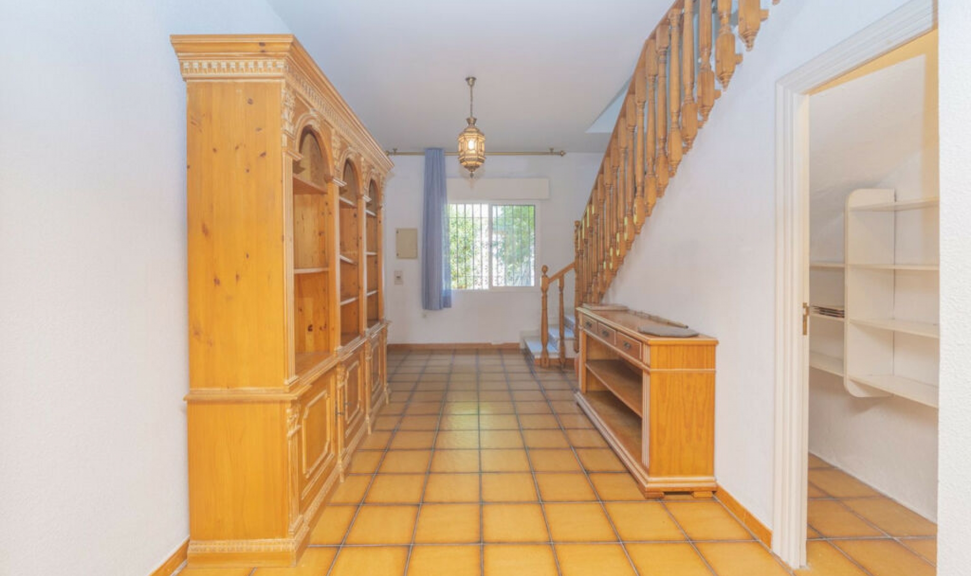 Resale - House -
Marbella