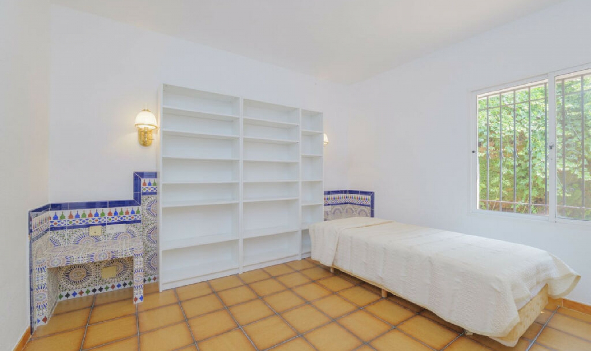 Resale - House -
Marbella