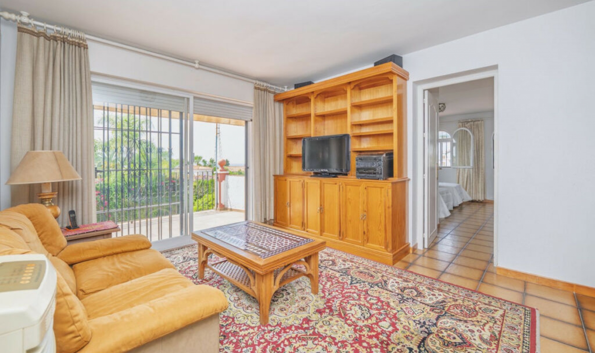 Resale - House -
Marbella