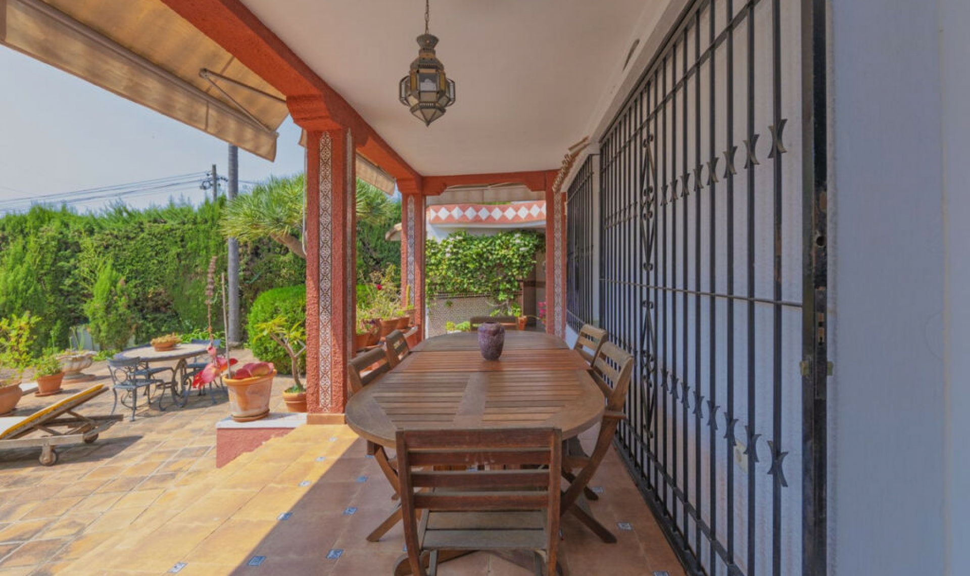 Resale - House -
Marbella