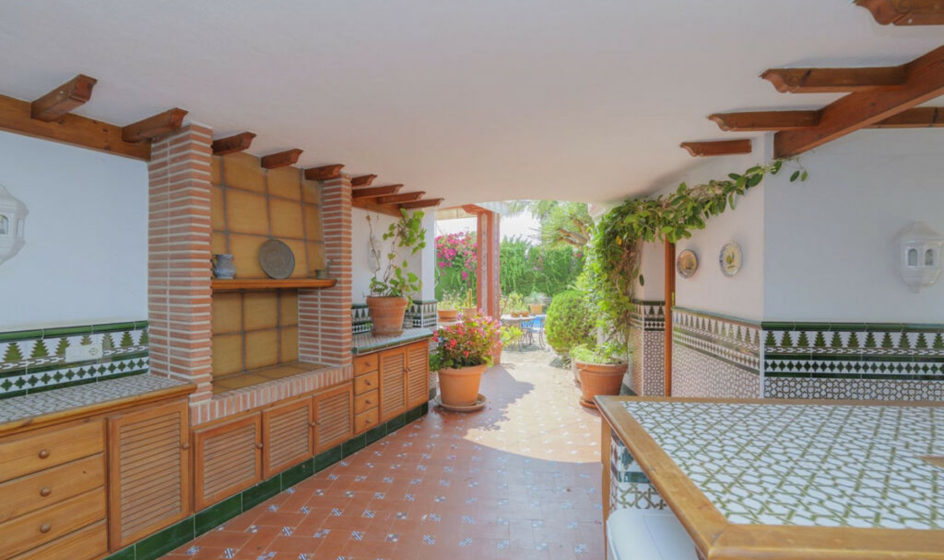 Resale - House -
Marbella