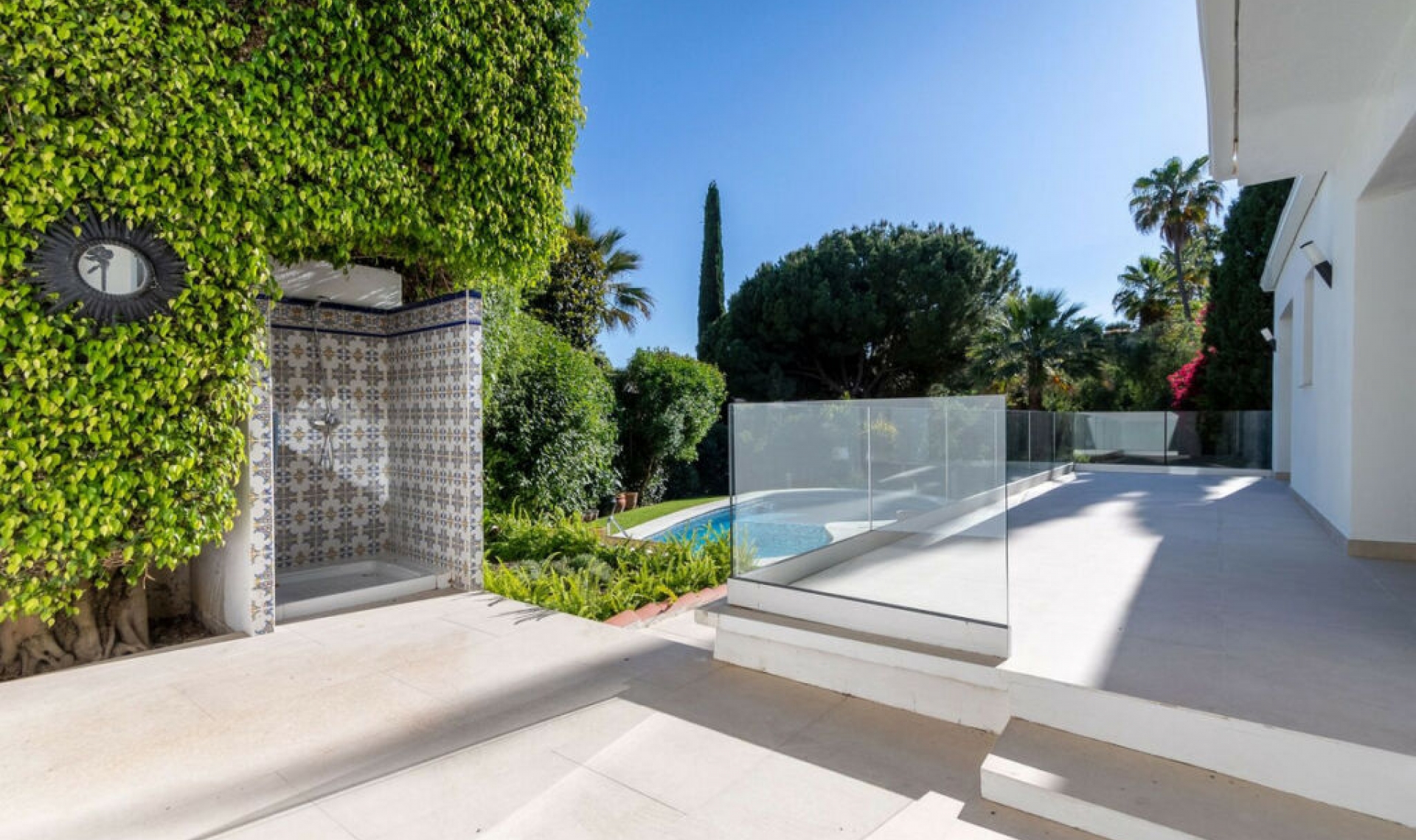 Resale - House -
Marbella