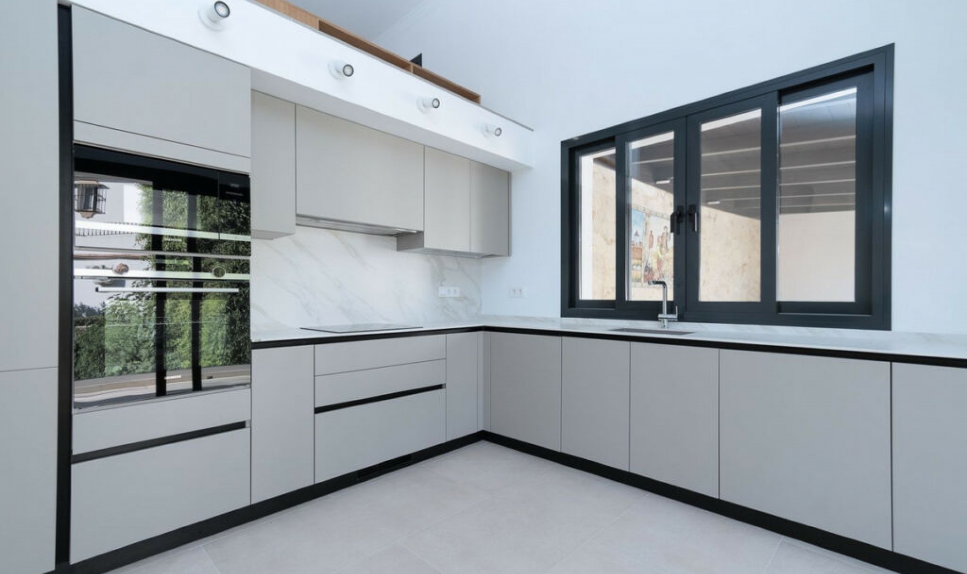 Resale - House -
Marbella