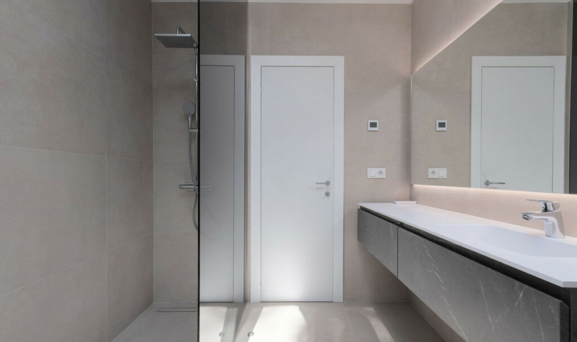 Resale - House -
Marbella