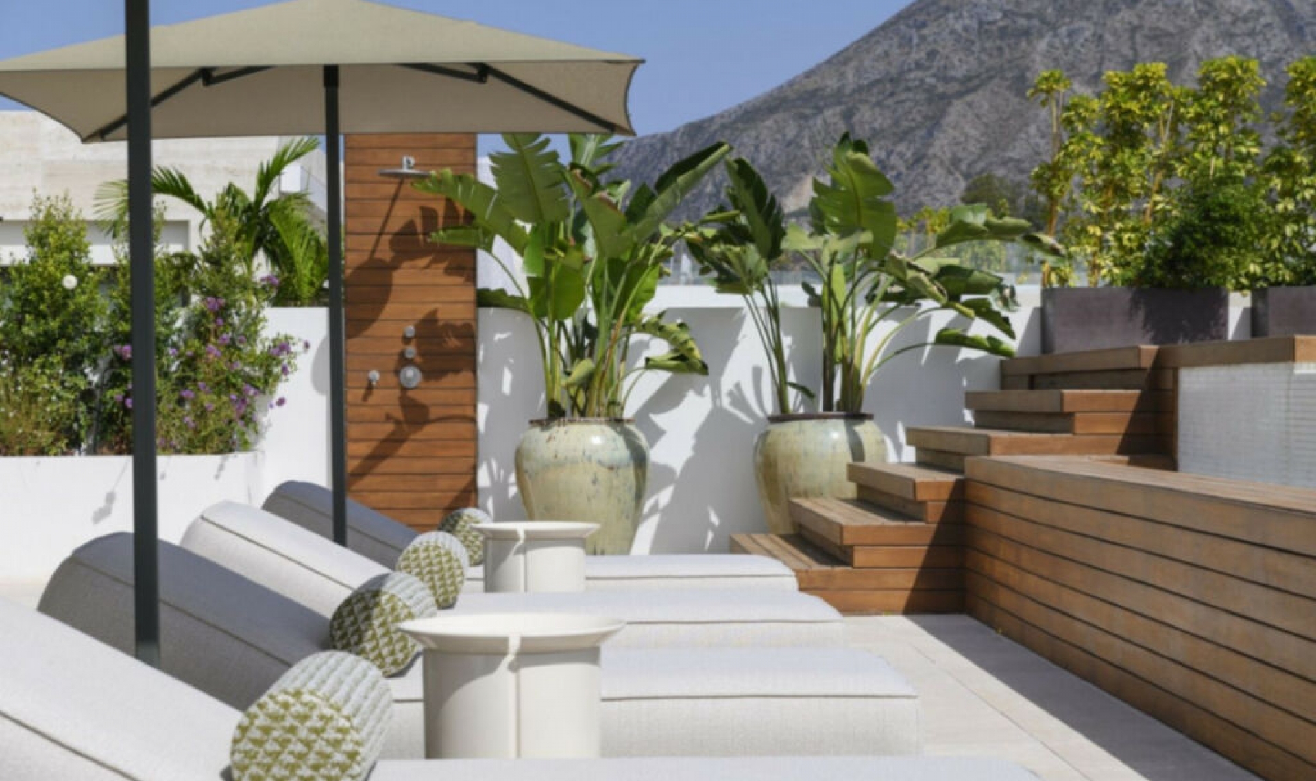 Resale - House -
Marbella