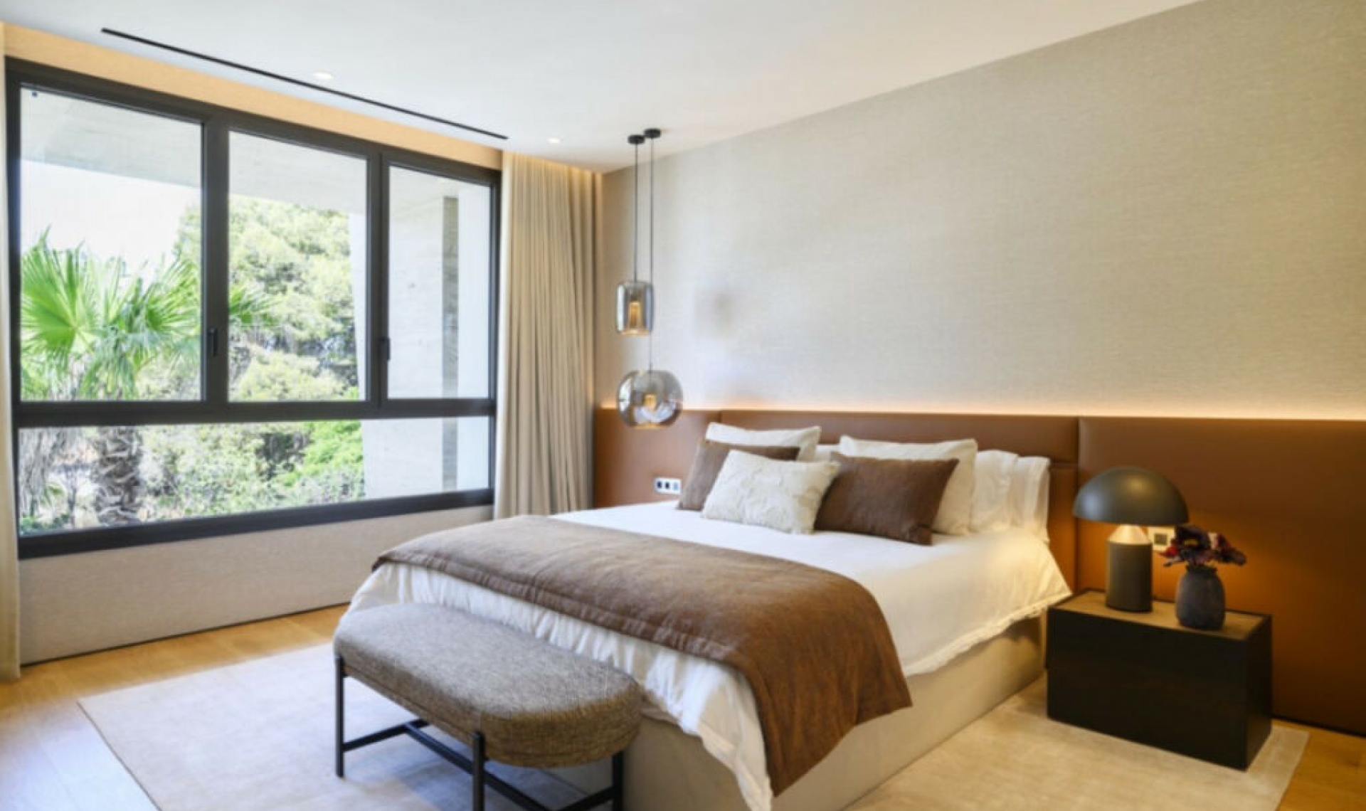 Resale - House -
Marbella