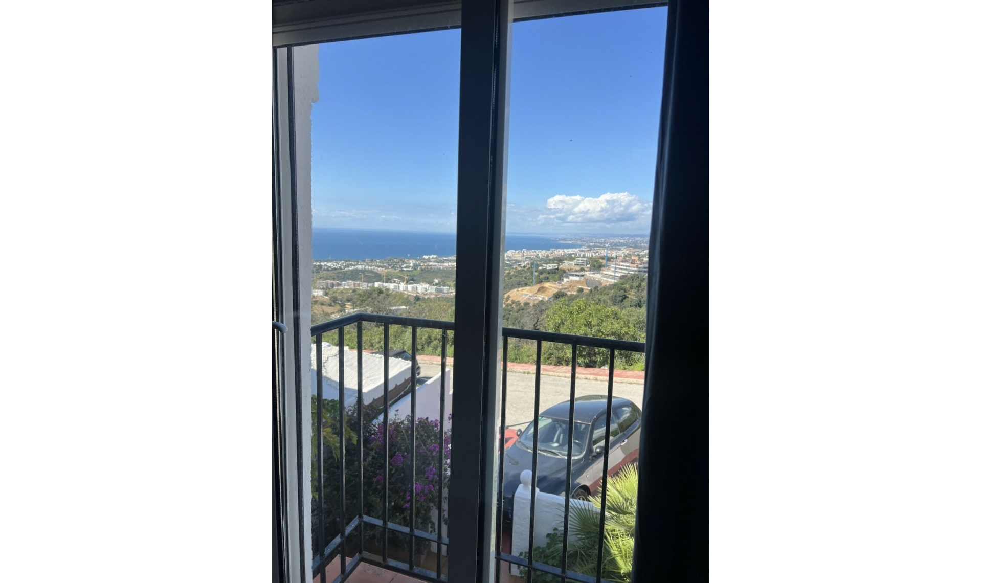 Resale - House -
Marbella