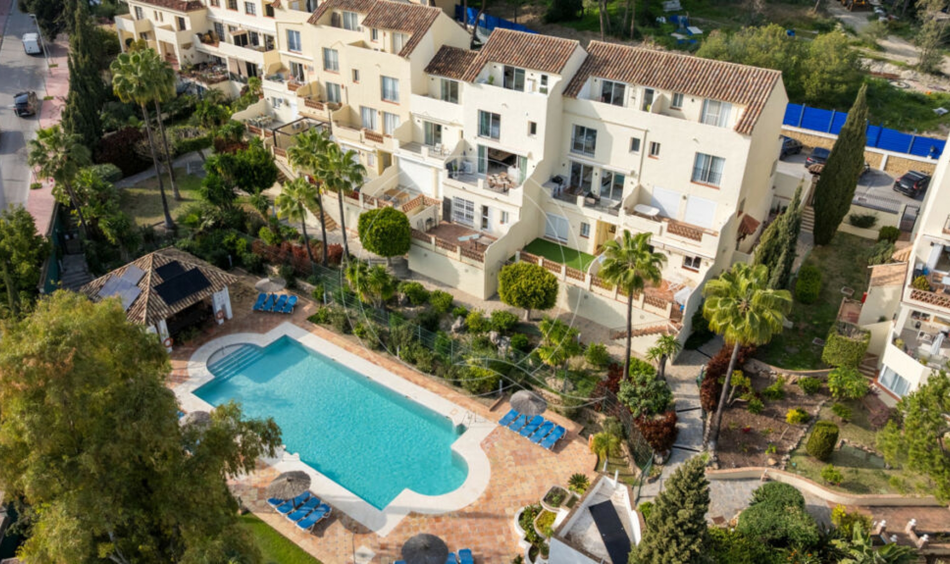 Resale - House -
Marbella