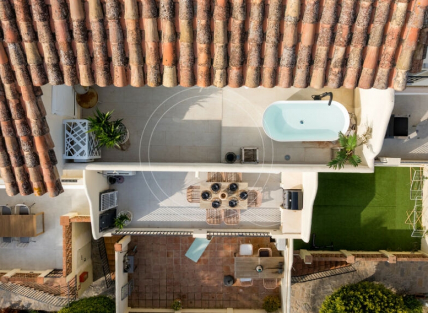 Resale - House -
Marbella