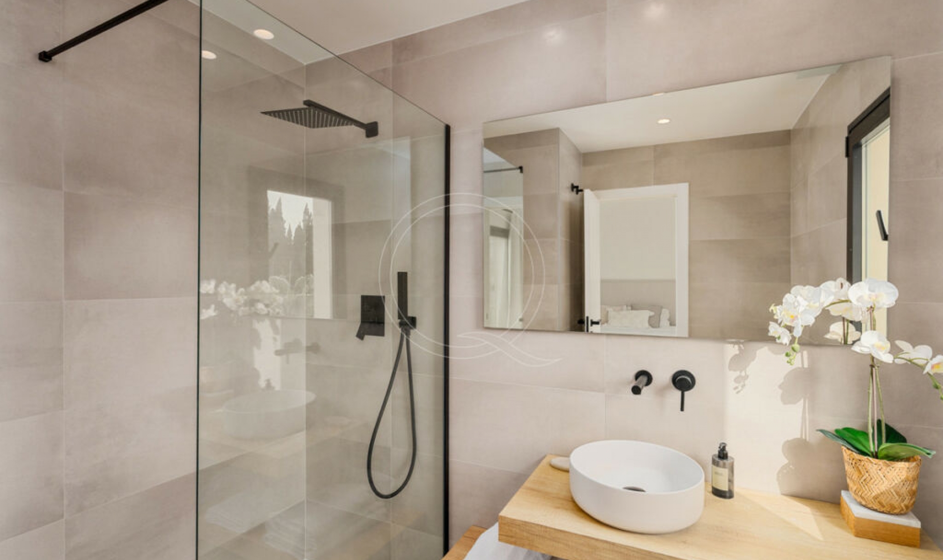 Resale - House -
Marbella