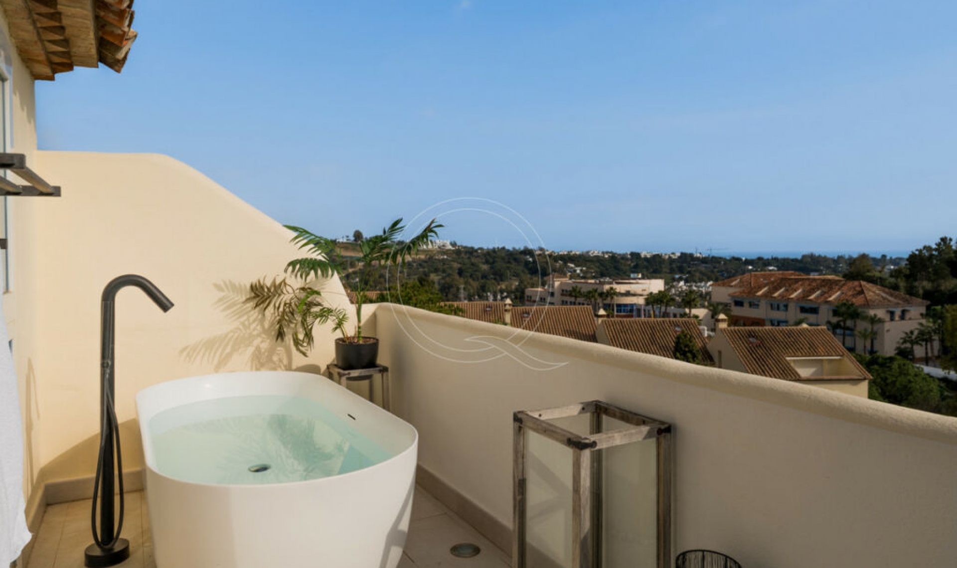 Resale - House -
Marbella