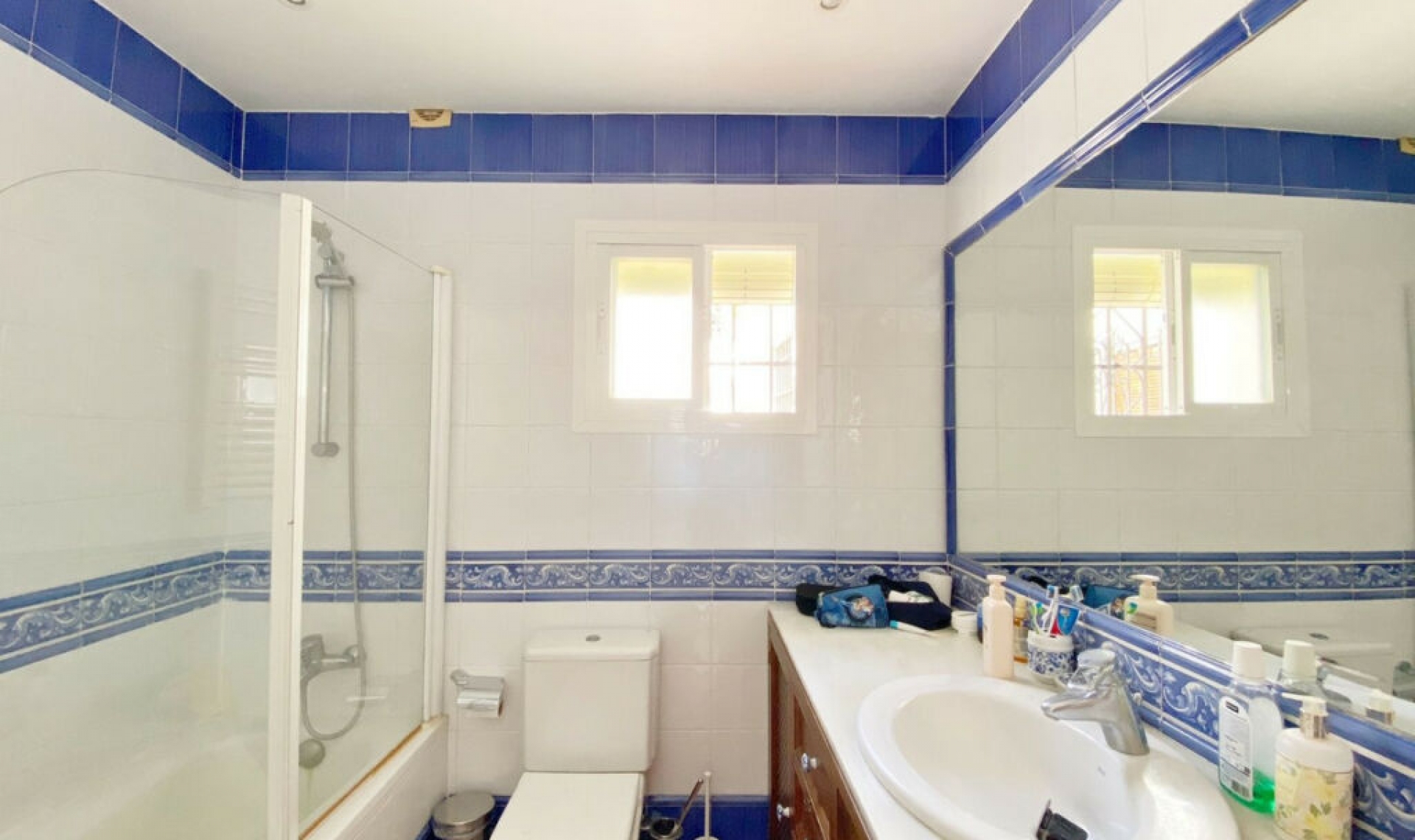 Resale - House -
Marbella