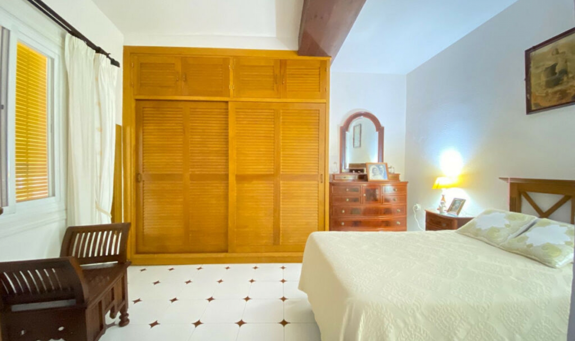 Resale - House -
Marbella