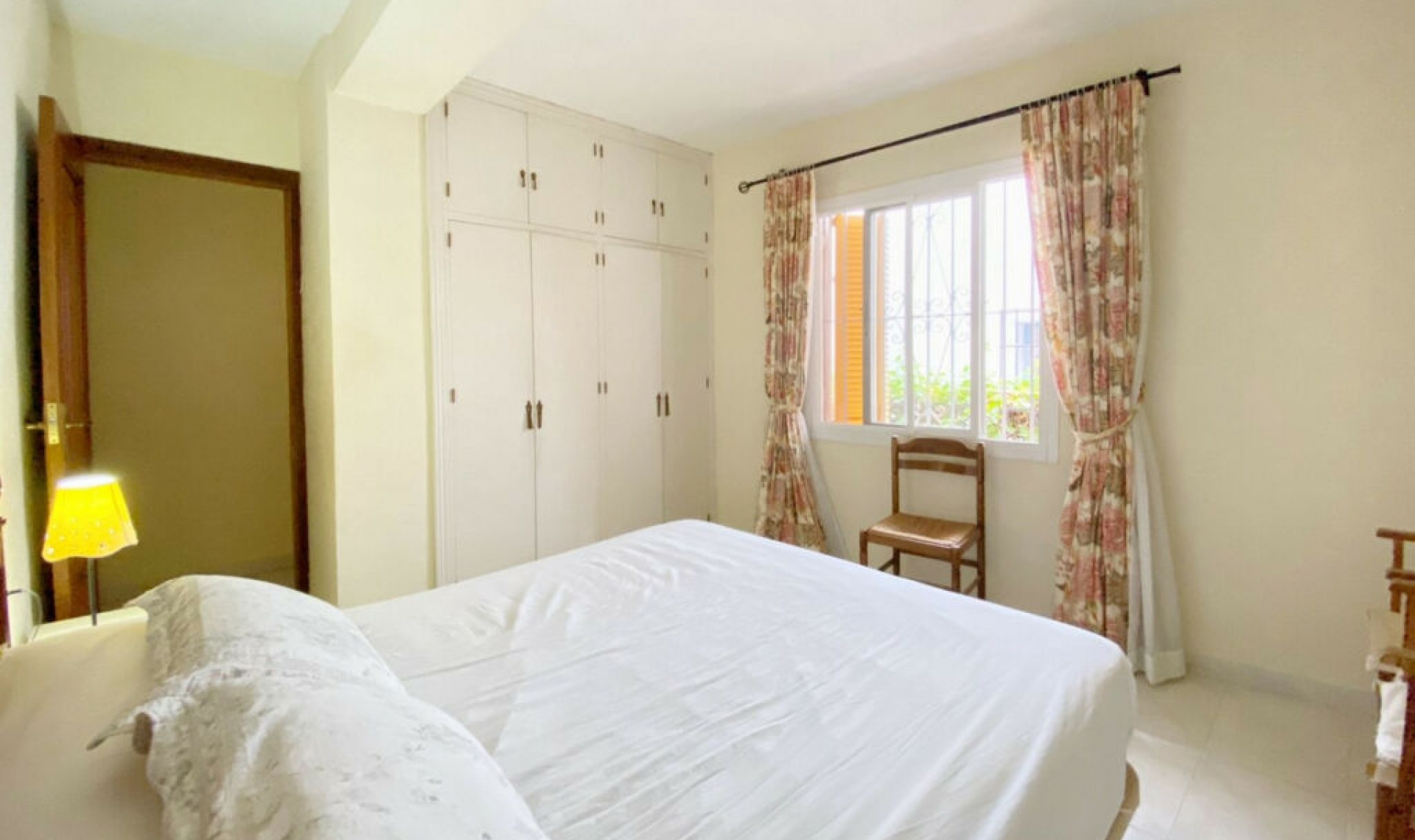 Resale - House -
Marbella