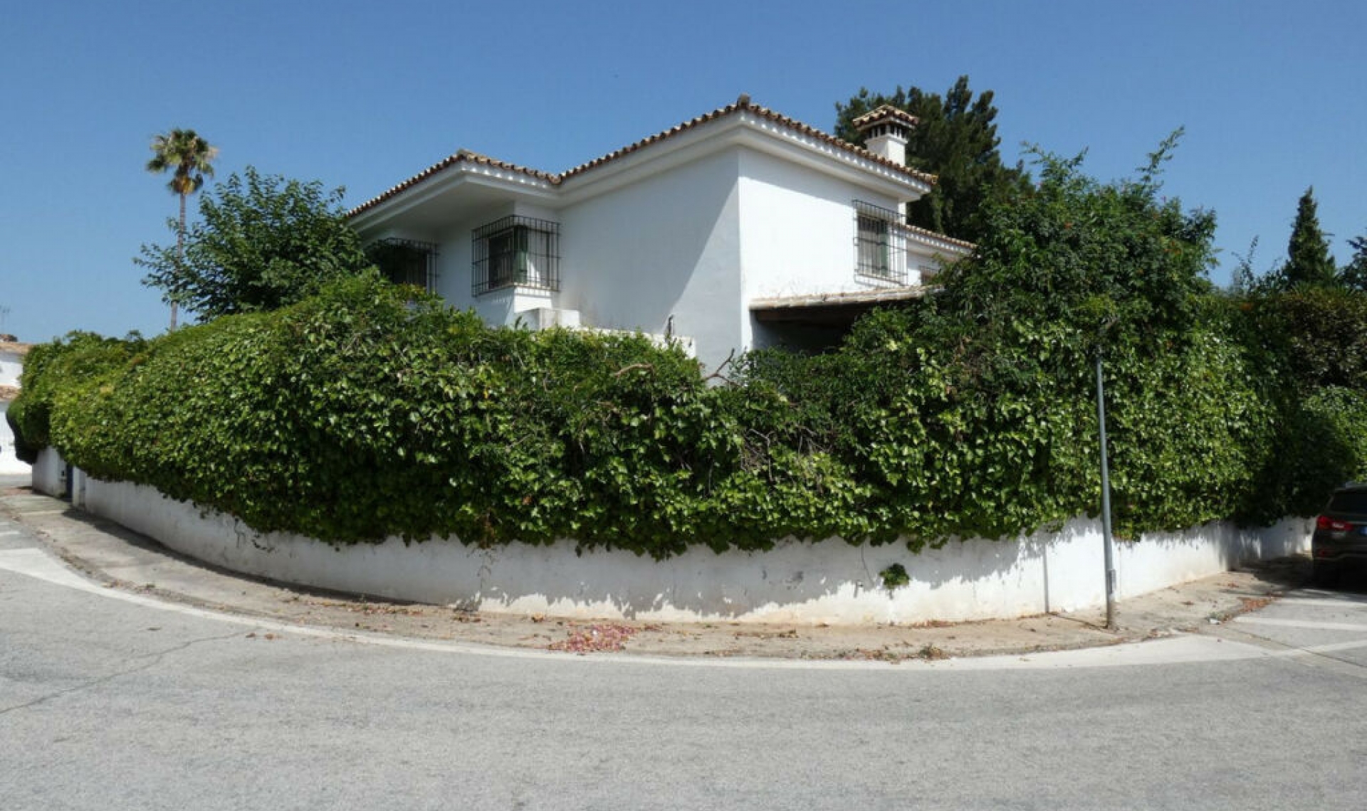 Resale - House -
Marbella