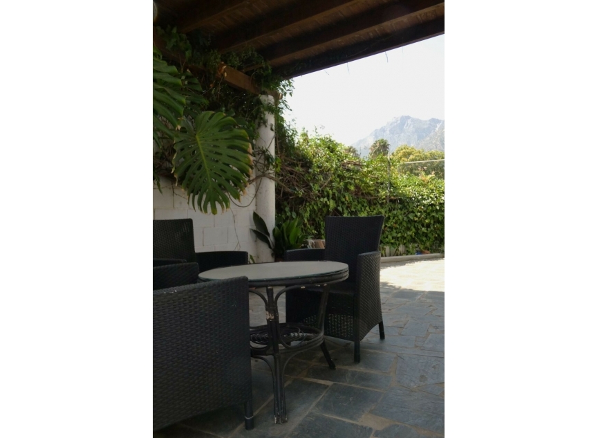 Resale - House -
Marbella