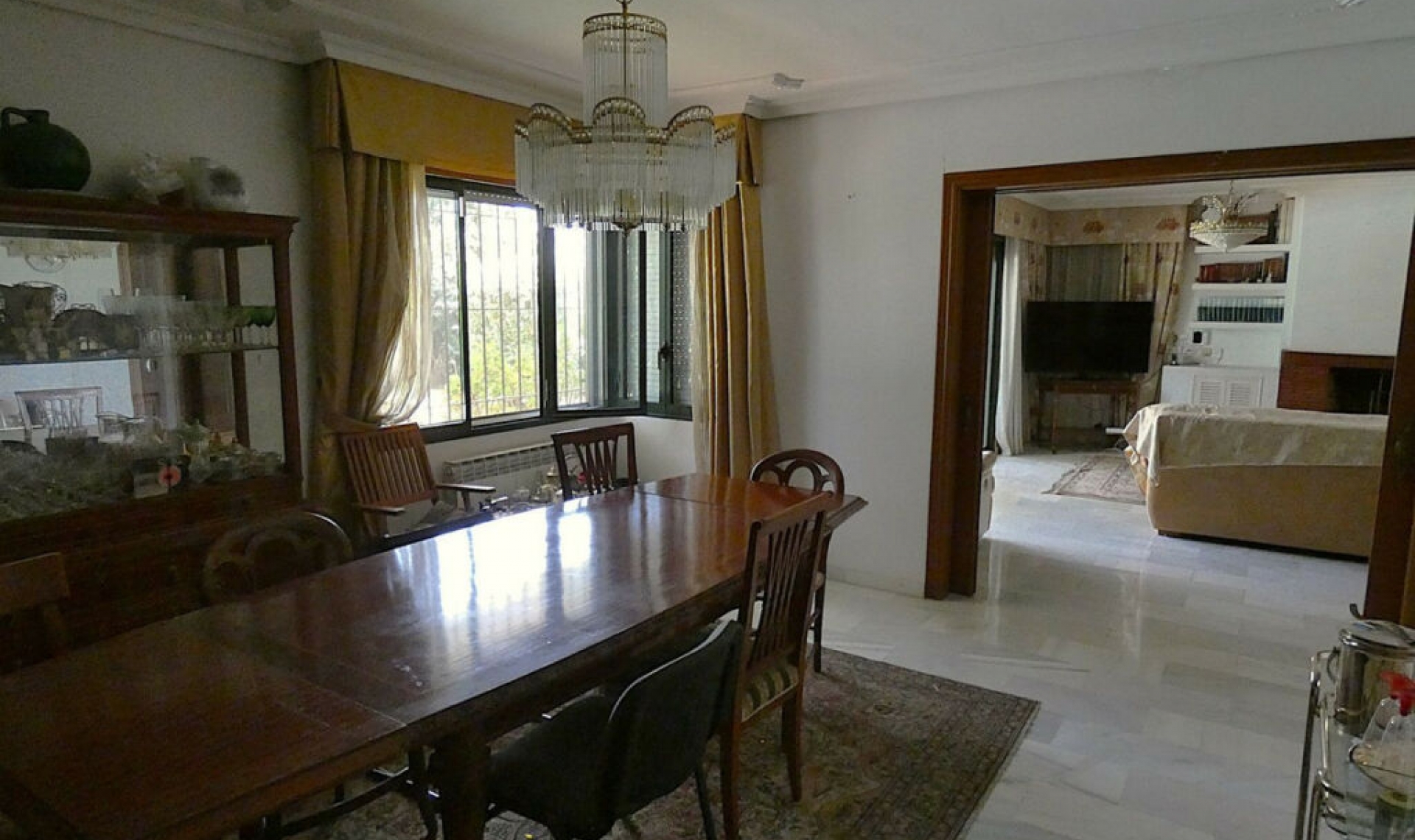 Resale - House -
Marbella