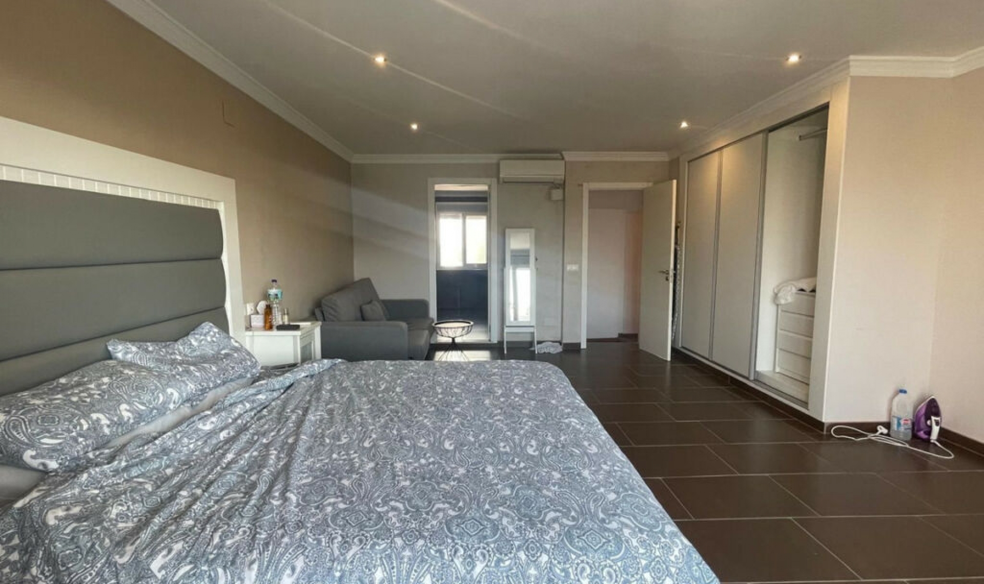 Resale - House -
Marbella