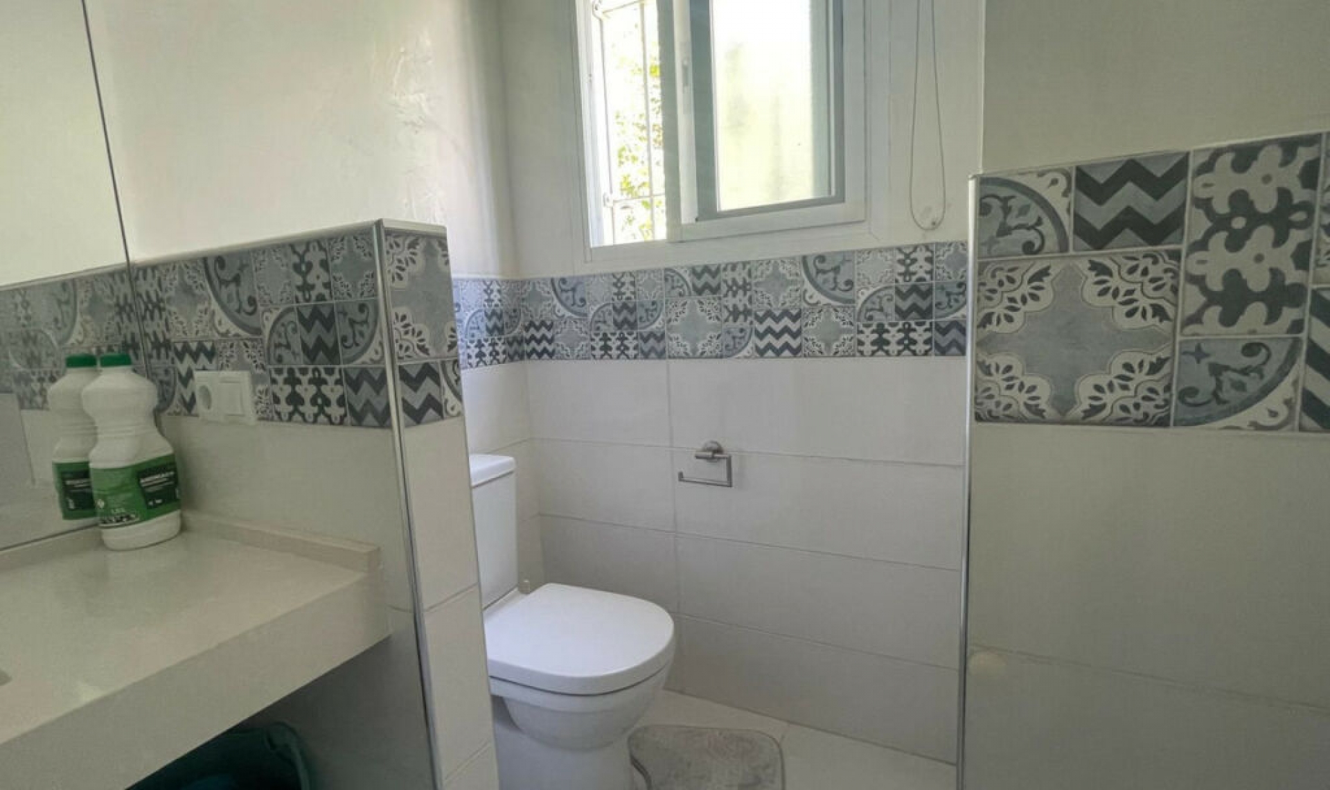 Resale - House -
Marbella
