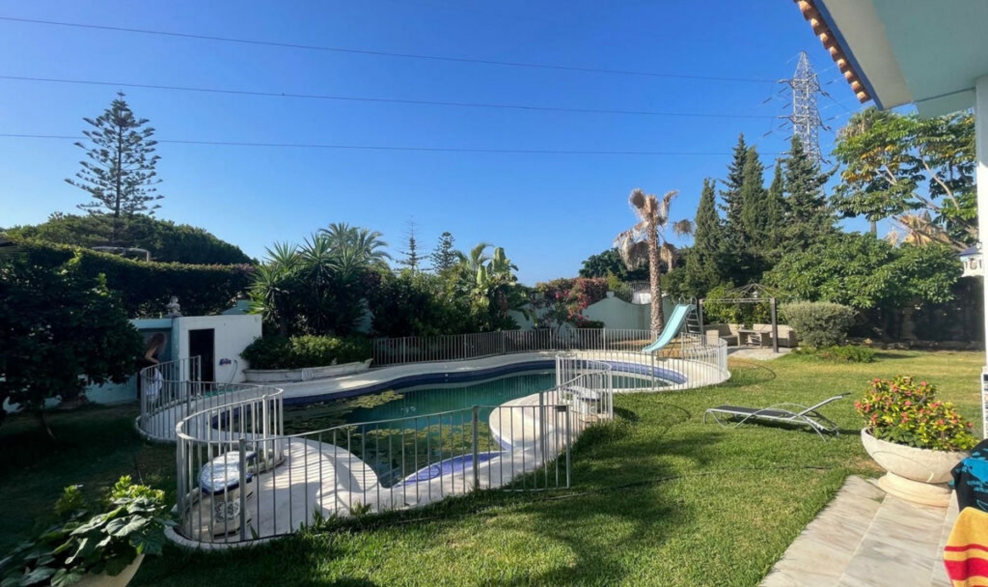 Resale - House -
Marbella