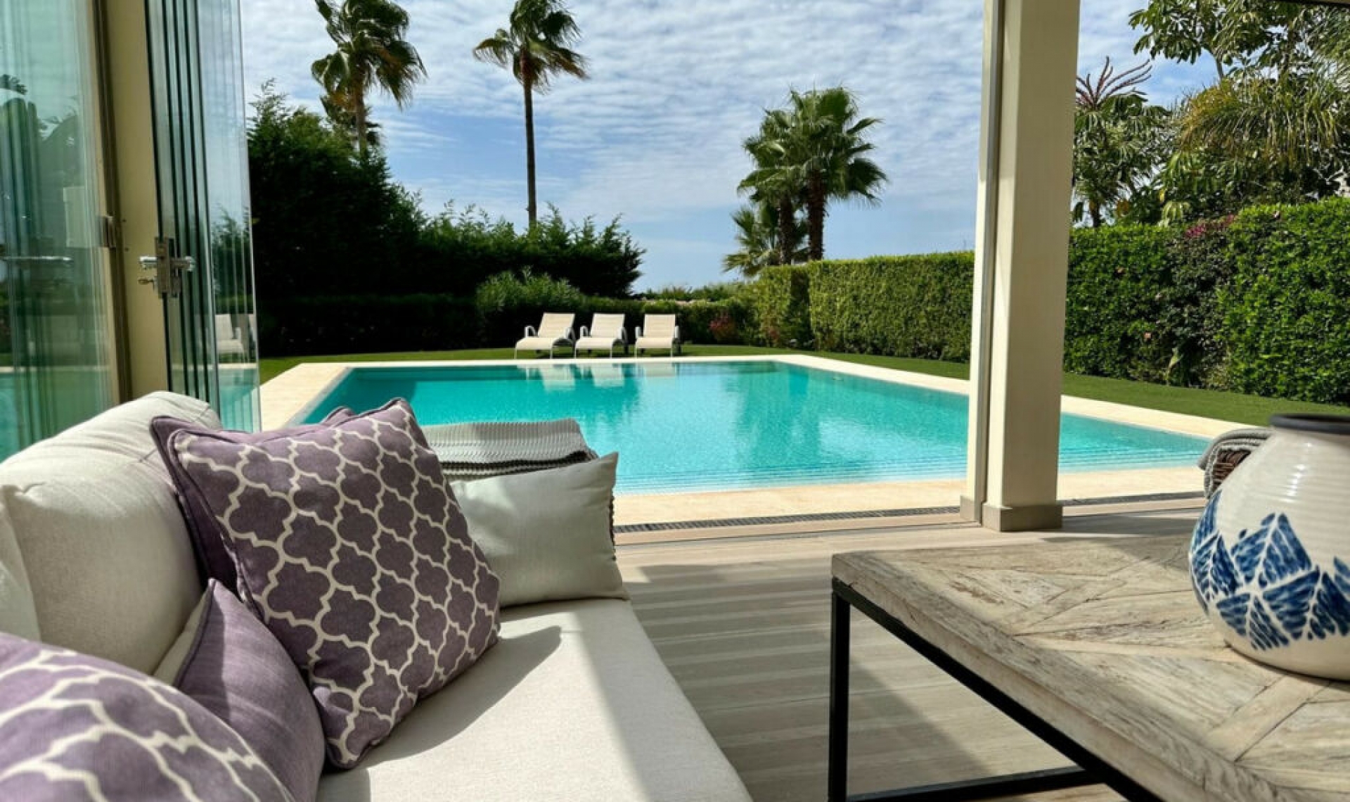 Resale - House -
Marbella