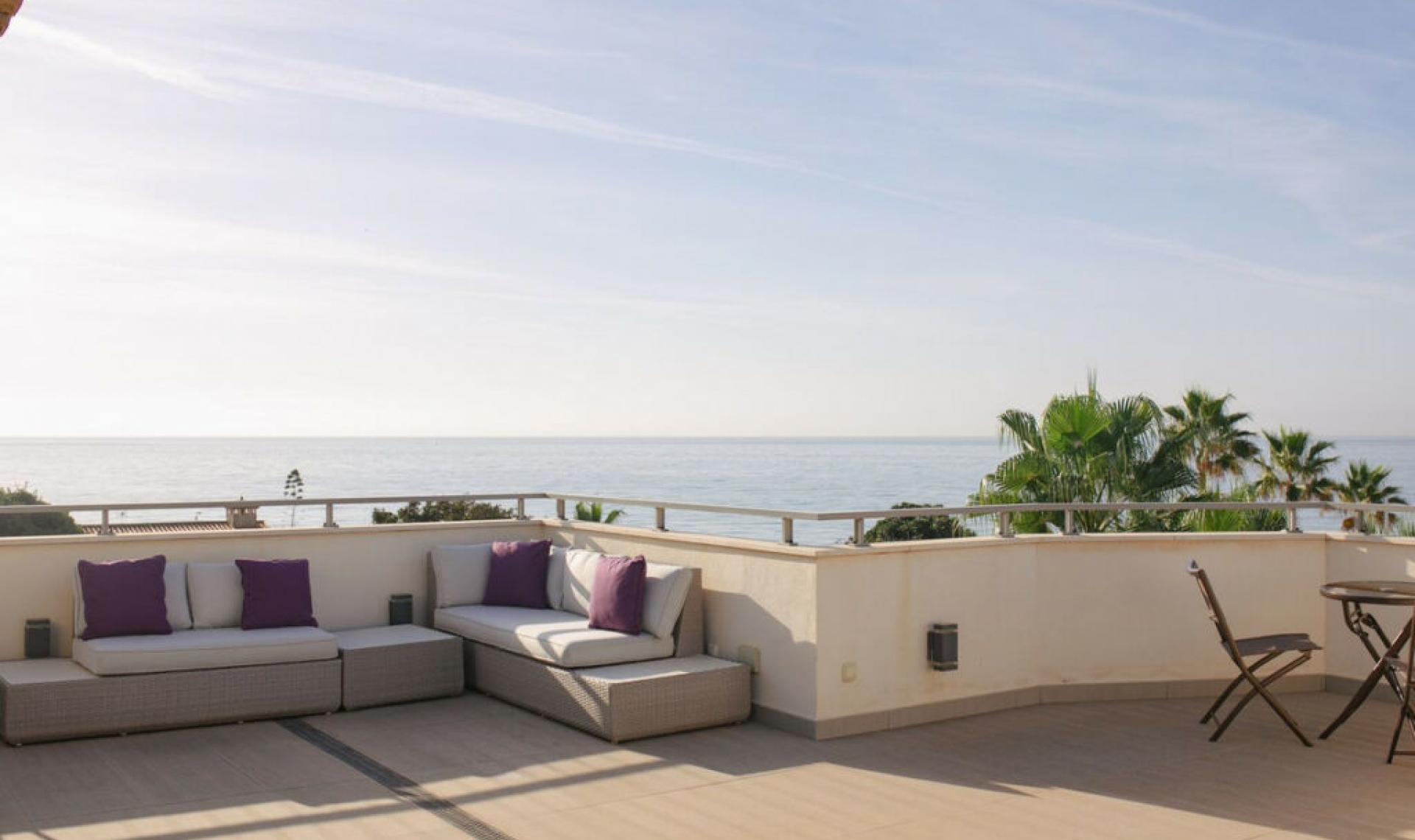 Resale - House -
Marbella