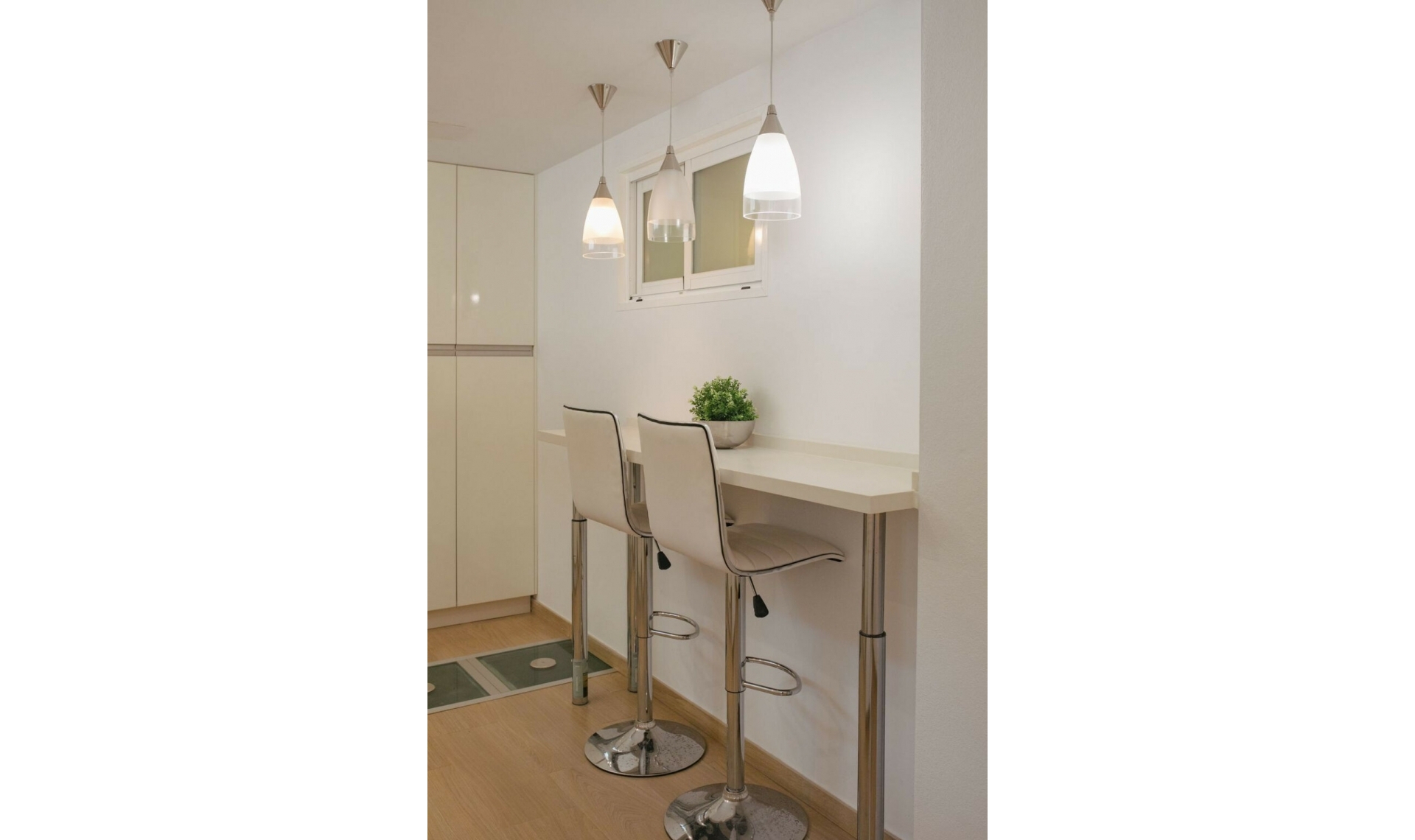 Resale - House -
Marbella