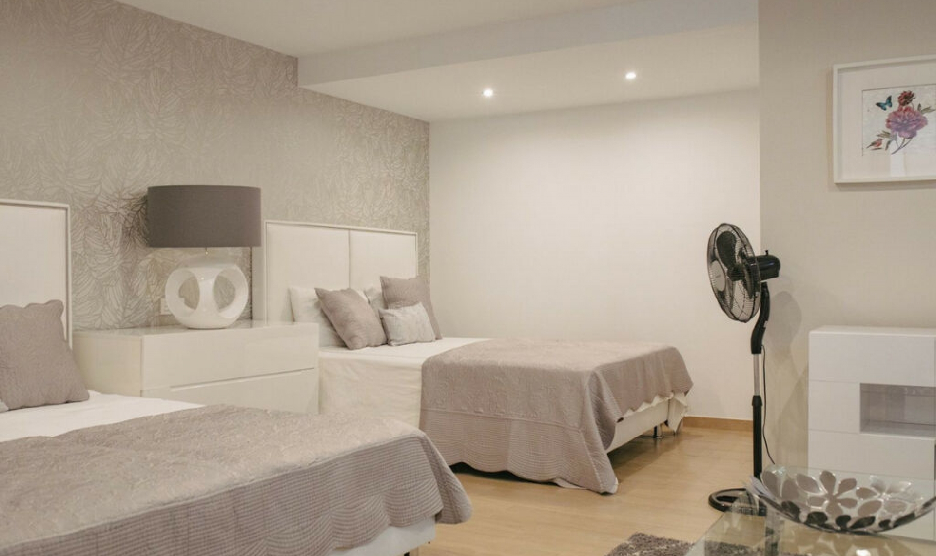 Resale - House -
Marbella