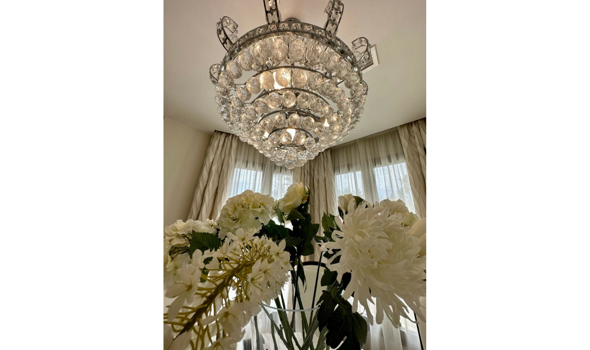 Resale - House -
Marbella